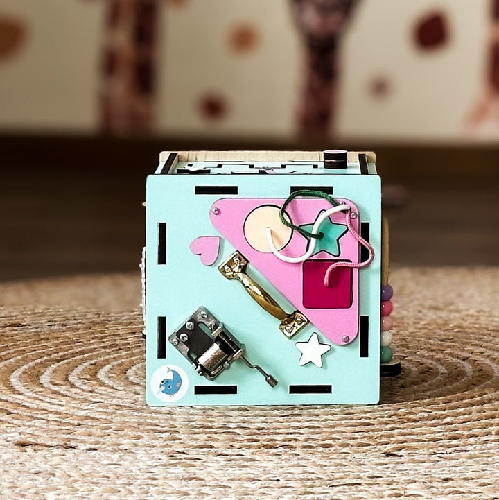 Busy Cube 15x15x15 cm