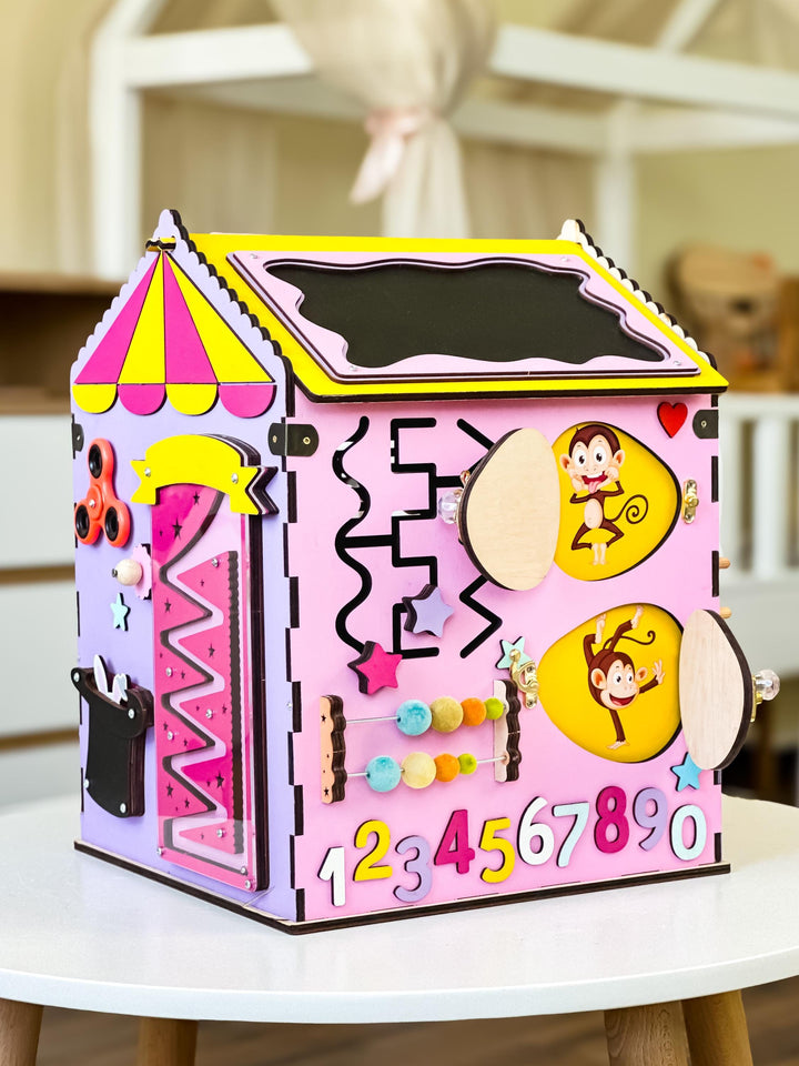 Busy House Circus