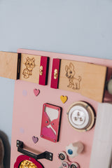 Toddler Busy Board 60×40 cm (różowy)