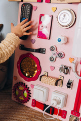 Toddler Busy Board 60×40 cm (różowy)