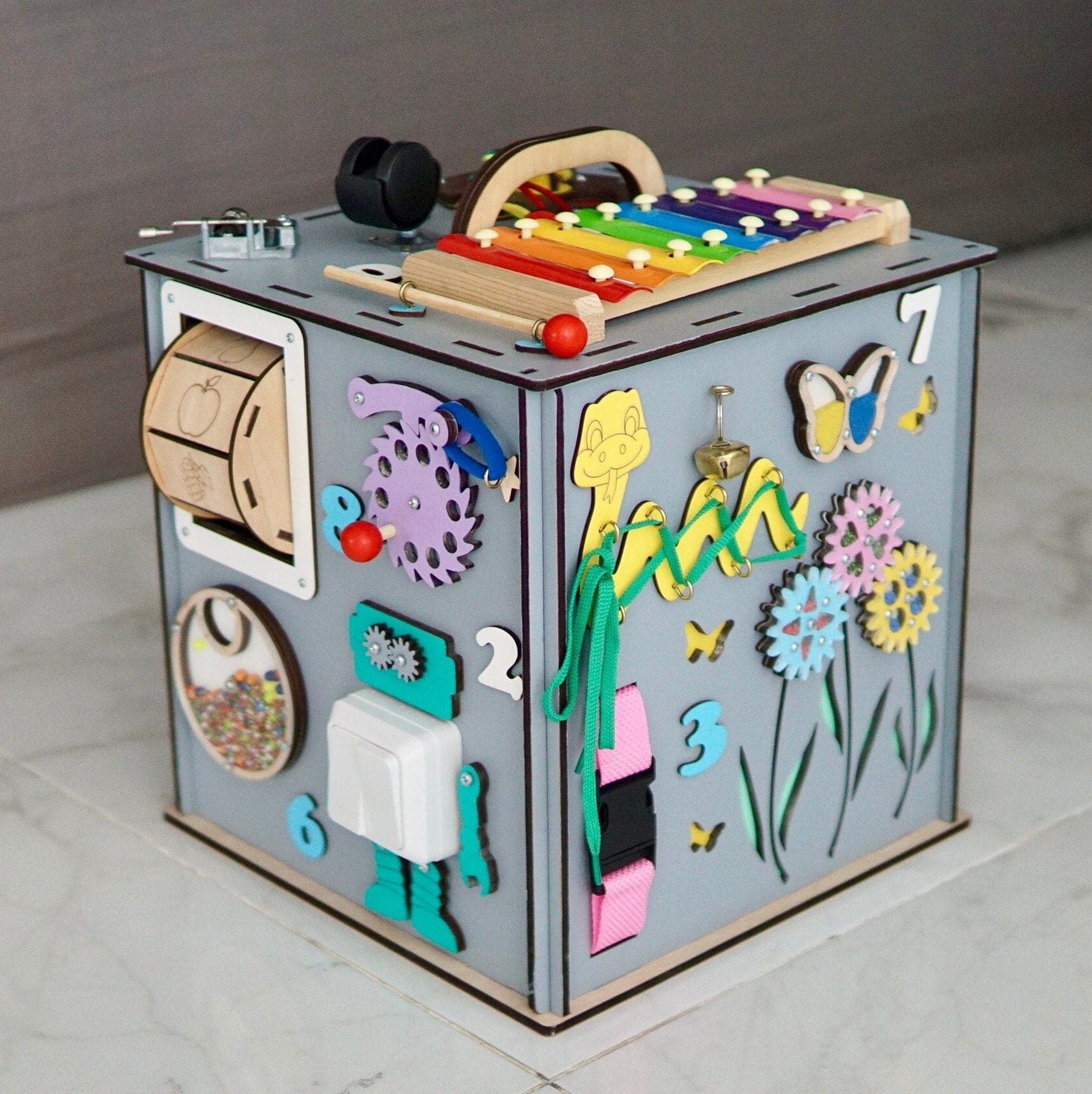 Personalized Baby Cube, Wooden Activity Cube, Motorikboard, Motorikbrett, Montessori Activity Center, Montessori Activity Cube,Activity cube