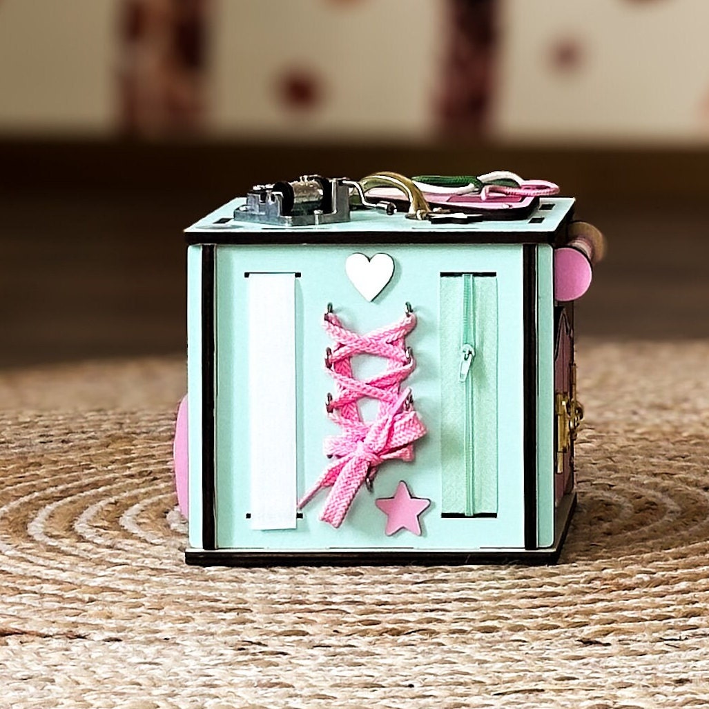 Busy Cube Wooden, Busy Cube for Toddler, Busy Cube 1 Year Old, Busy Cube with Name, Travel Busy Cube, Small Busy Cube, Occupational Therapy