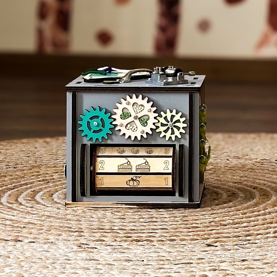 Small Busy Cube, Busy Cube Wooden, Busy Cube for Toddler, Busy Cube 1 Year Old, Busy Cube with Name, Travel Busy Cube, Occupational Therapy